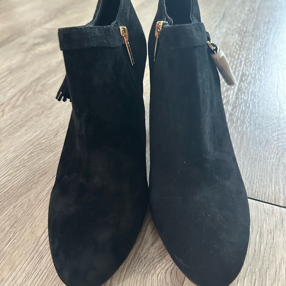 Vince Camuto Vecka Black Suede Heeled Bootie Size 9.5 M - Picture 5 of 14